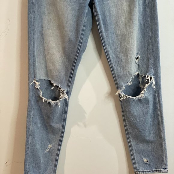 American Eagle Mom Jeans Womens Size 2 Blue Light Wash Denim Zip Fly - Picture 3 of 12